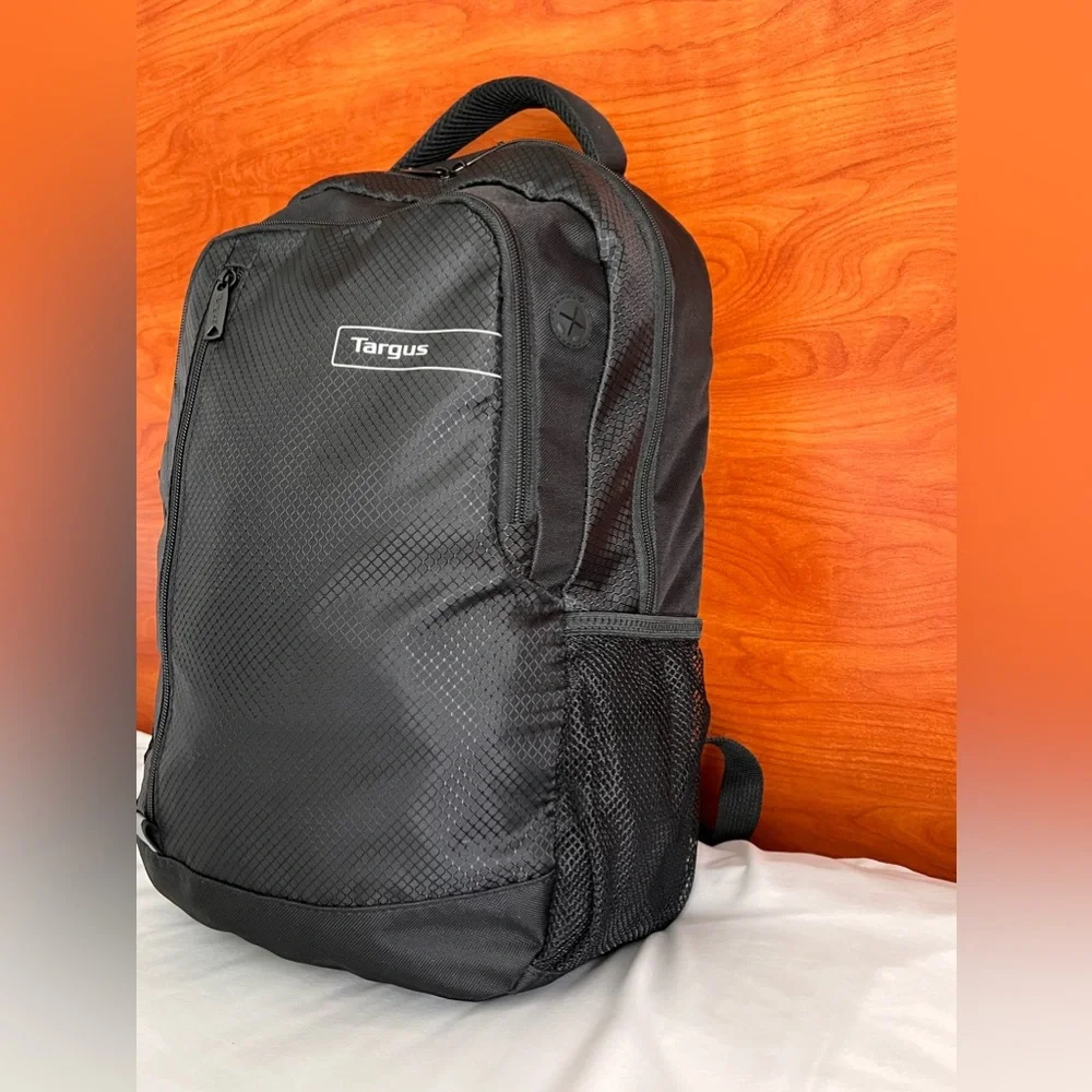 New TARGUS 15.6” Sport LAPTOP Backpack